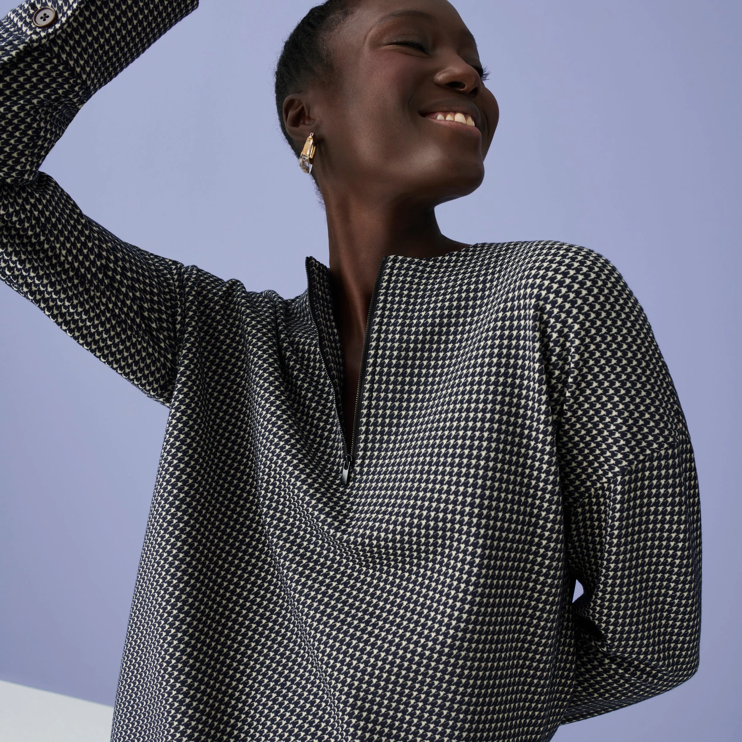 Tully Top - Stretch Houndstooth :: Black / White
