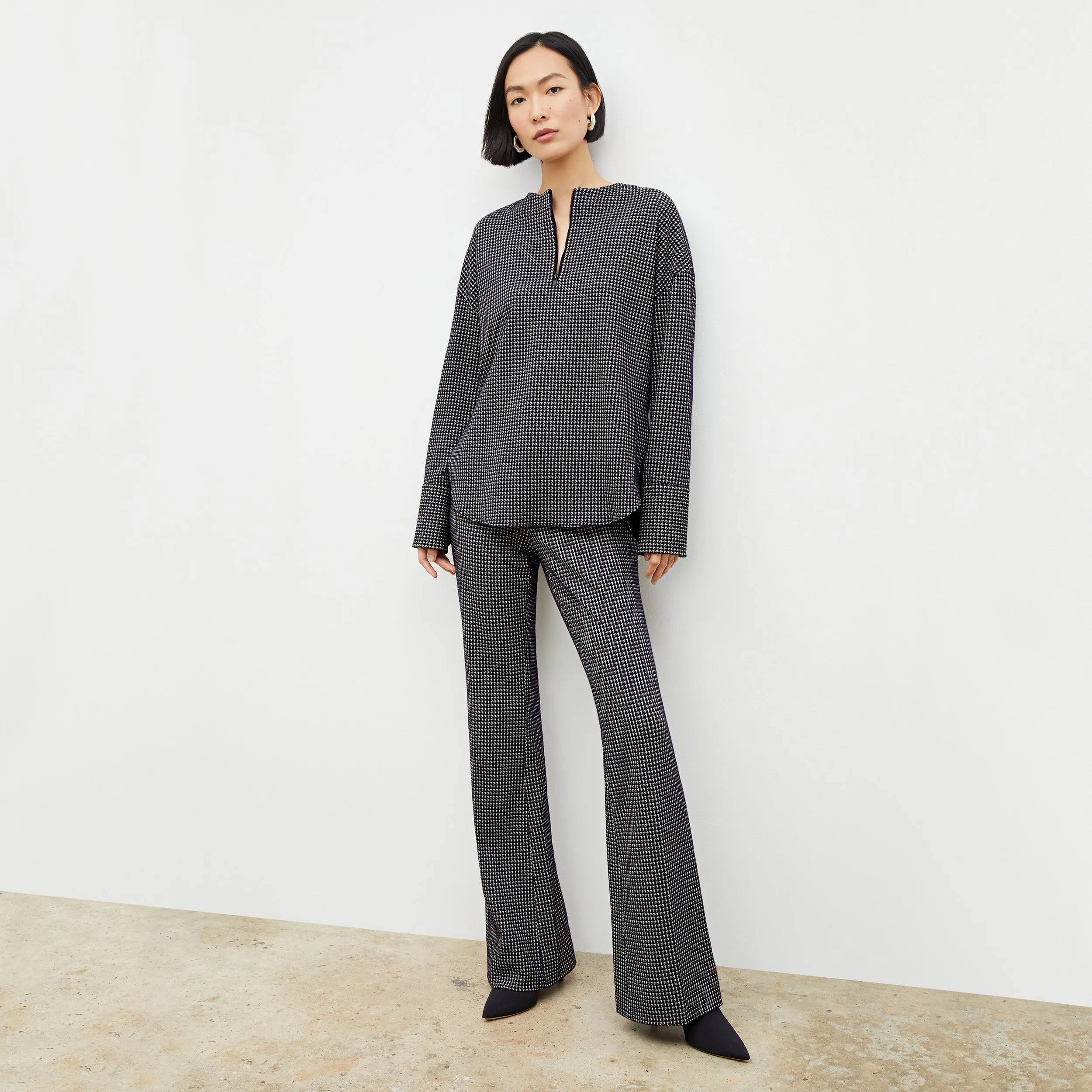 Tully Top - Stretch Houndstooth :: Black / White